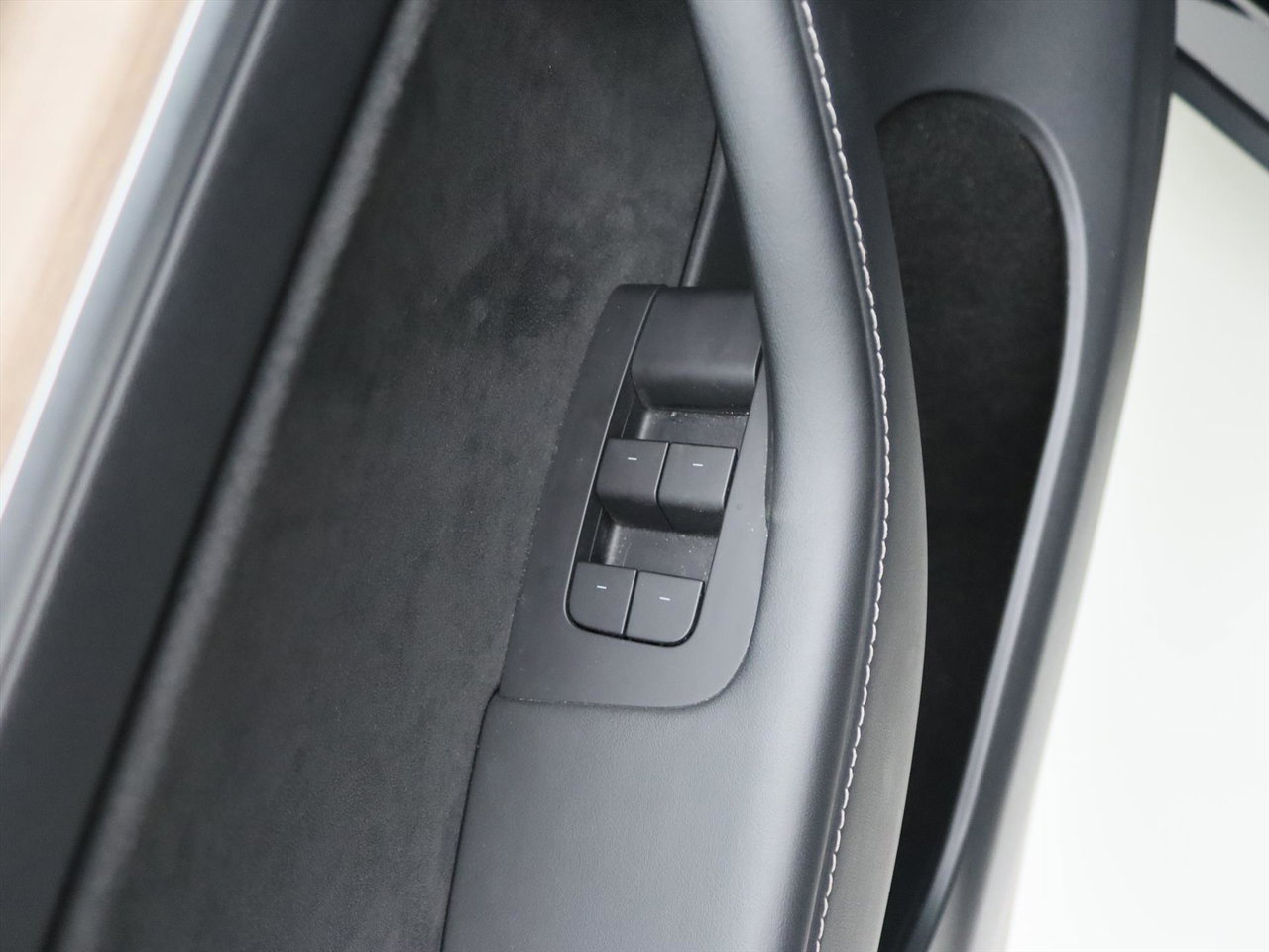 Tesla Model Y Long Range AWD 75kWh 351pk [ TREKHAAK+FSD+19 INCH+PREMIUM AUDIO ] 29