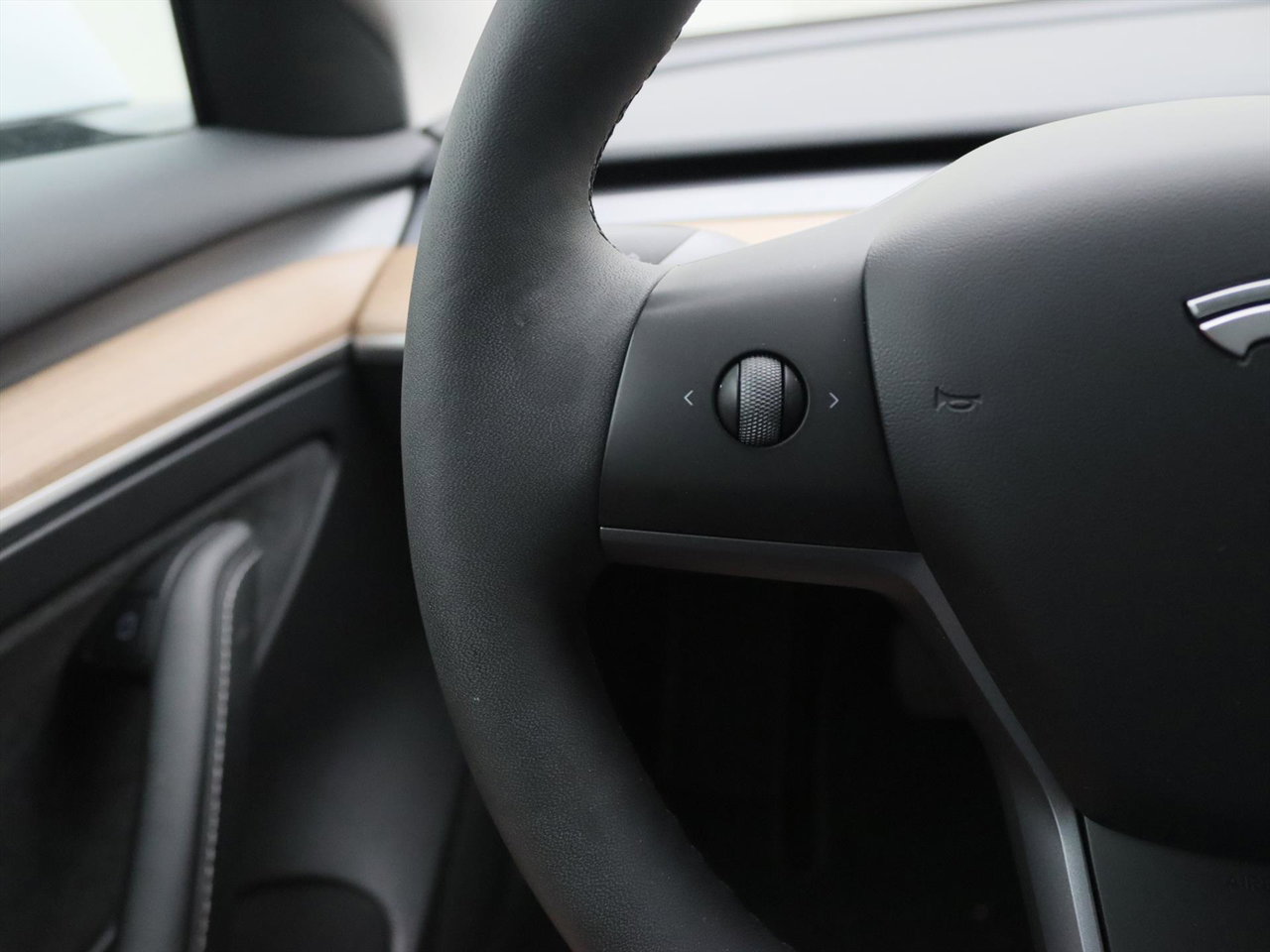 Tesla Model 3 Standard RWD Plus 92.5% SoH UPGRADE [ RYZEN AMD+LFP-ACCU+WARMTEPOMP+AUTOPILOT+60 kWh ] 20