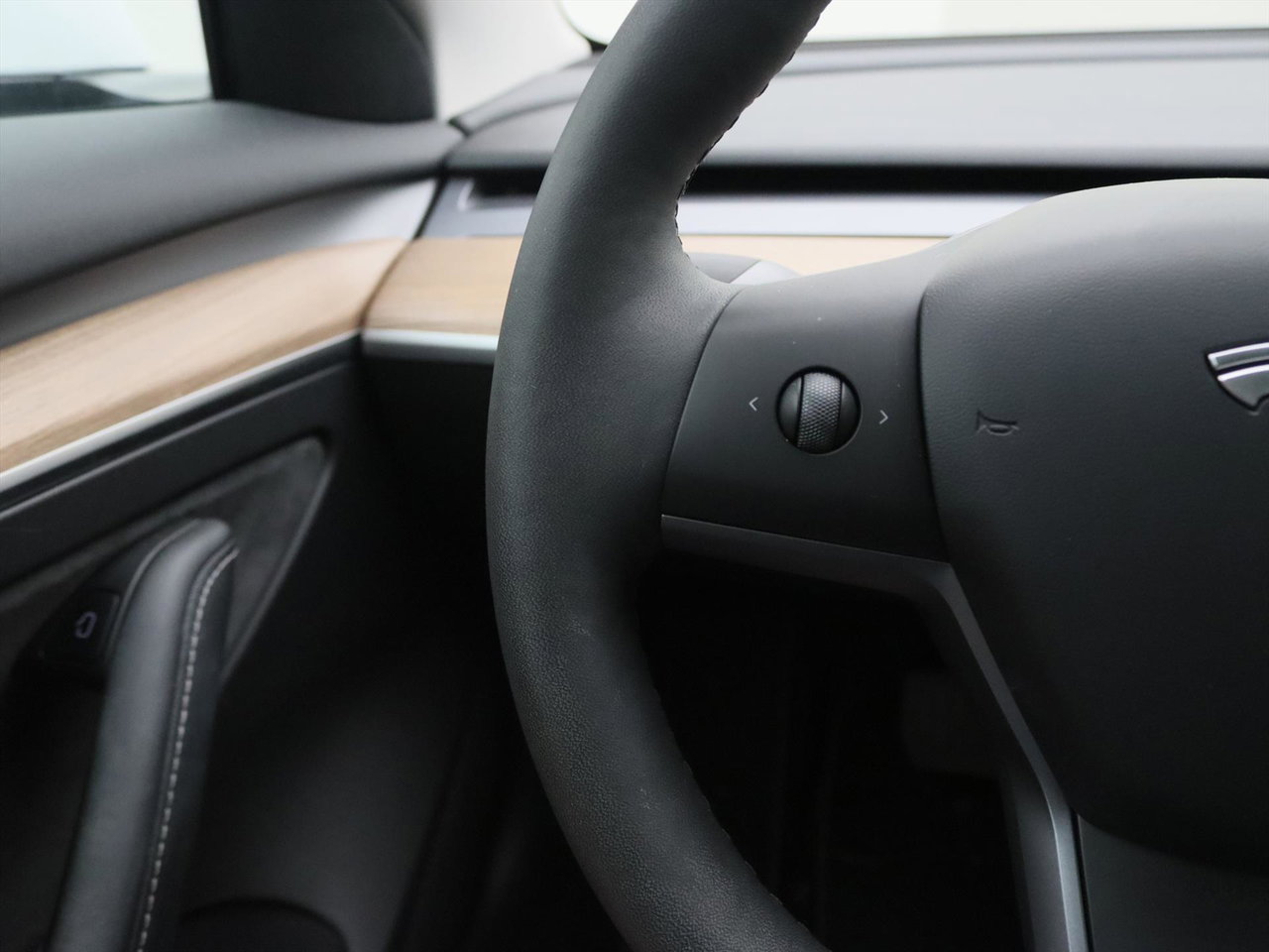 Tesla Model 3 Standard RWD Plus 95.6% SoH UPGRADE [ RYZEN AMD+LFP-ACCU+WARMTEPOMP+AUTOPILOT+60 kWh ] 28