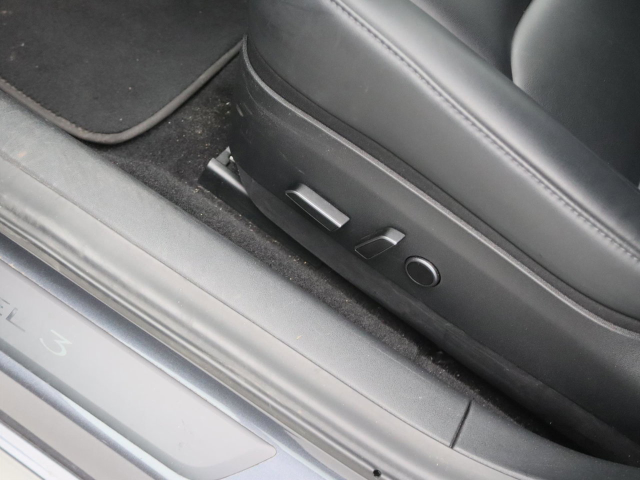 Tesla Model 3 Standard RWD Plus 90.6% SoH FACELIFT [ LFP-ACCU+WARMTEPOMP+AUTOPILOT+PREMIUM AUDIO ] 24