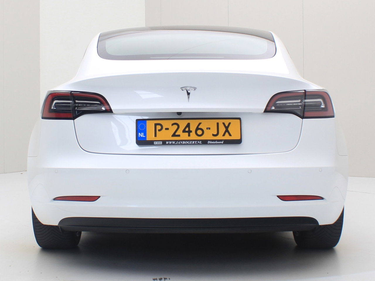 Tesla Model 3 Standard RWD Plus FACELIFT [ LFP-ACCU+WARMTEPOMP+AUTOPILOT+60 kWh+PREMIUM AUDIO ] 6