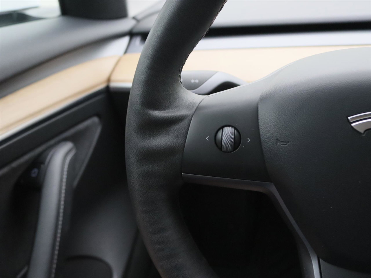 Tesla Model 3 Standard RWD Plus FACELIFT [ LFP-ACCU+WARMTEPOMP+AUTOPILOT+60 kWh+PREMIUM AUDIO ] 20