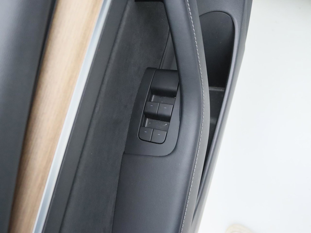 Tesla Model 3 Standard RWD Plus FACELIFT [ LFP-ACCU+WARMTEPOMP+AUTOPILOT+60 kWh+PREMIUM AUDIO ] 28