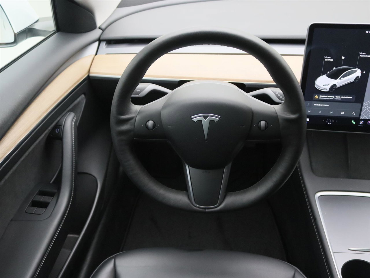 Tesla Model 3 Standard RWD Plus FACELIFT [ LFP-ACCU+WARMTEPOMP+AUTOPILOT+60 kWh+PREMIUM AUDIO ] 19