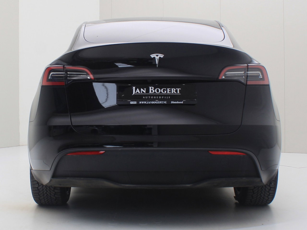 Tesla Model Y Long Range AWD 75kWh 351pk AMD RYZEN [ AUTOPILOT+19 INCH+PREMIUM AUDIO ] 6