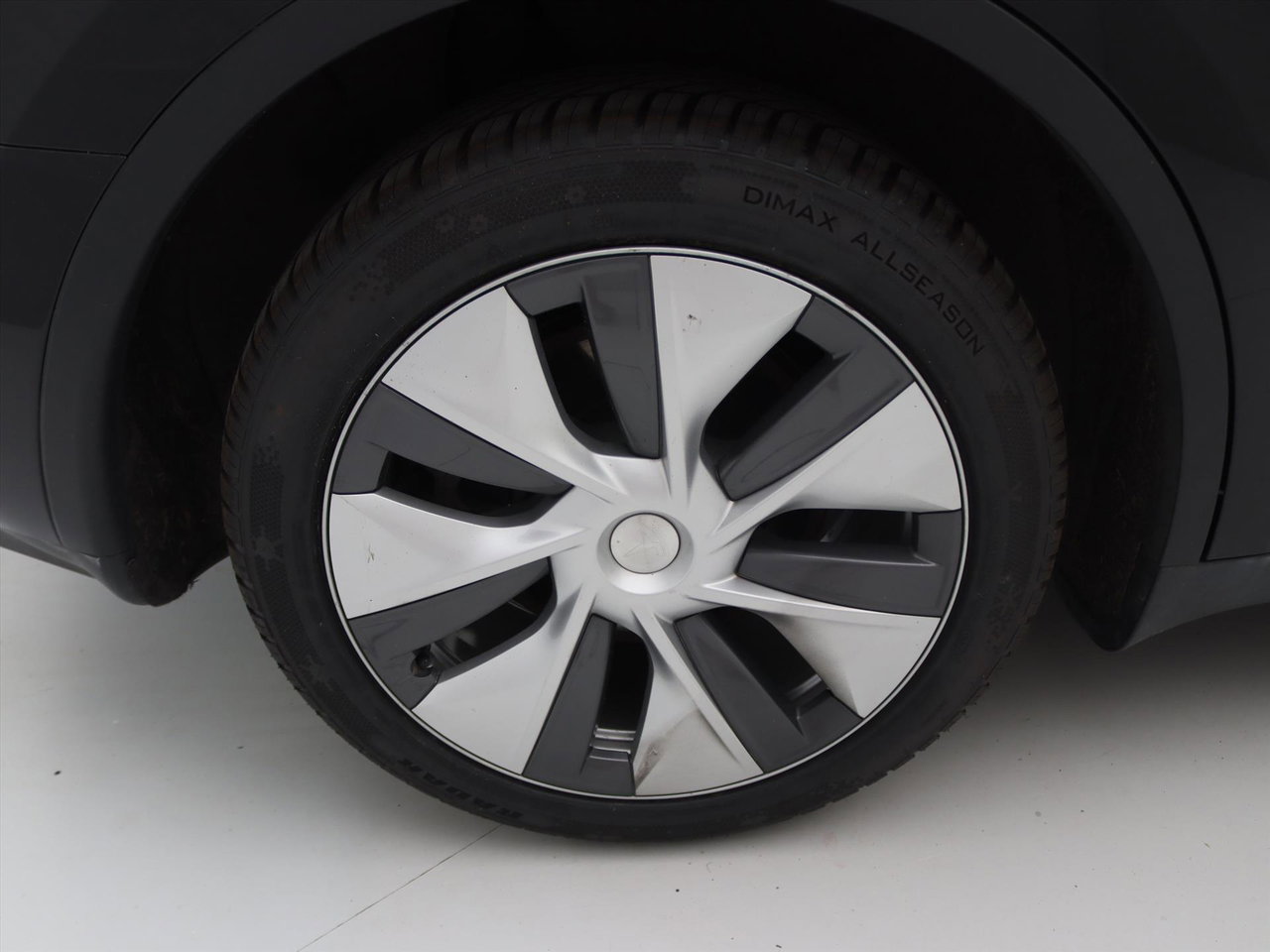 Tesla Model Y Long Range AWD 75kWh 351pk AMD RYZEN [ AUTOPILOT+19 INCH+PREMIUM AUDIO ] 12