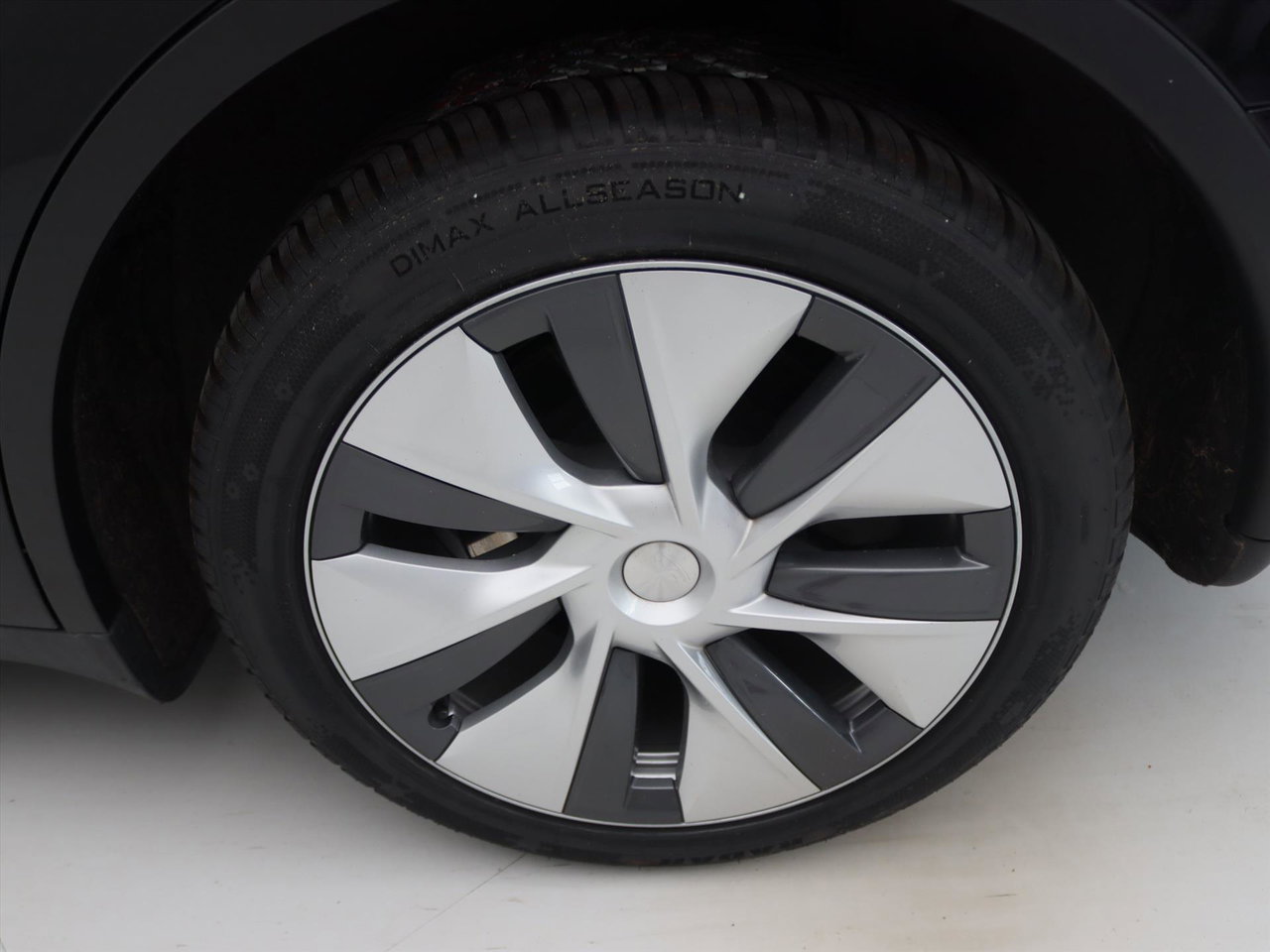 Tesla Model Y Long Range AWD 75kWh 351pk AMD RYZEN [ AUTOPILOT+19 INCH+PREMIUM AUDIO ] 15