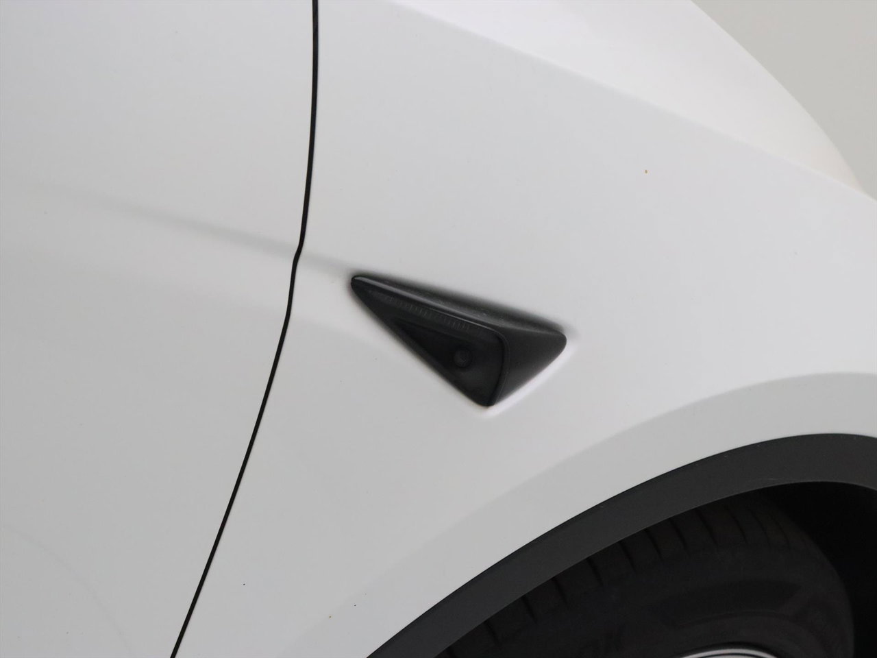 Tesla Model Y Long Range AWD 75kWh 351pk 93.1% SoH AMD RYZEN [ AUTOPILOT+19 INCH+PREMIUM AUDIO ] 14