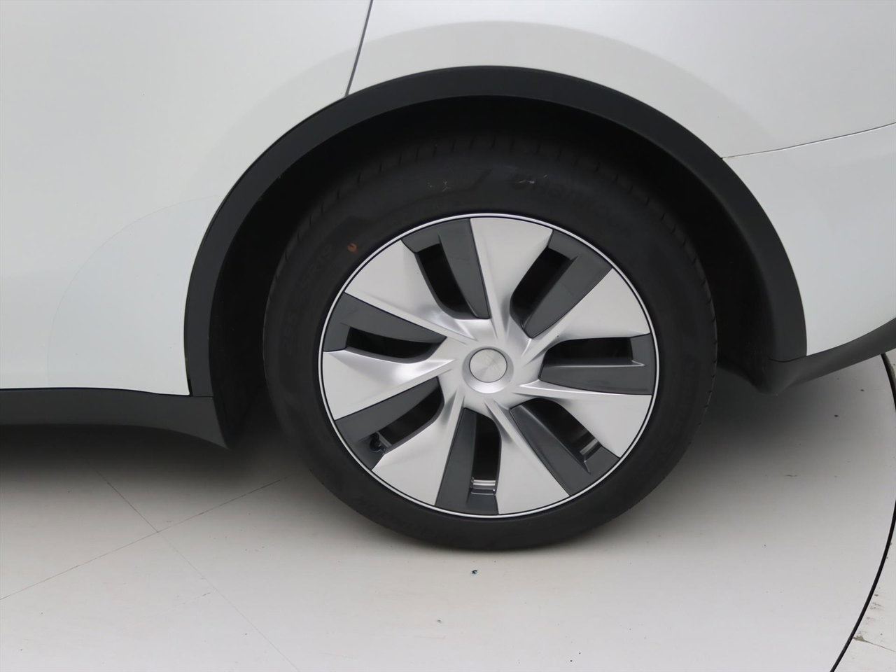 Tesla Model Y Long Range AWD 75kWh 351pk 93.1% SoH AMD RYZEN [ AUTOPILOT+19 INCH+PREMIUM AUDIO ] 23