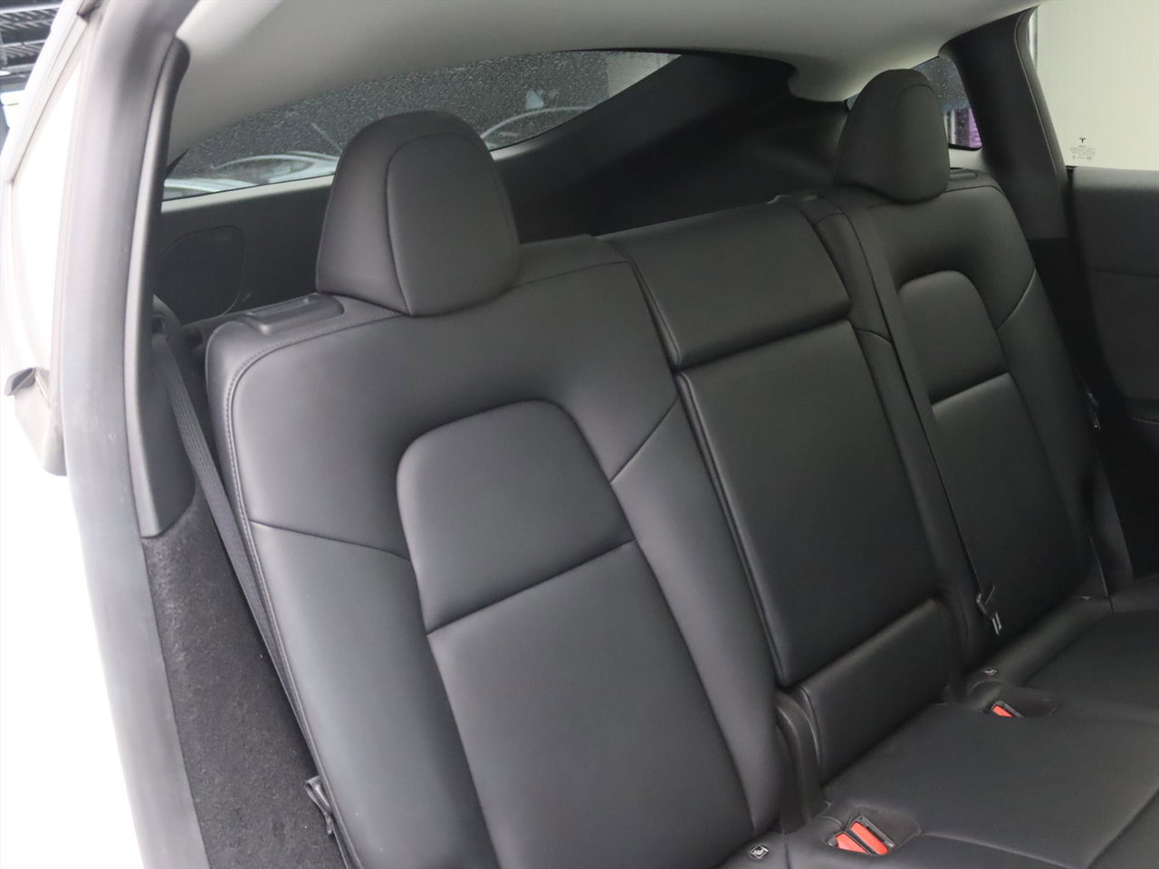 Tesla Model Y Long Range AWD 75kWh 351pk 93.1% SoH AMD RYZEN [ AUTOPILOT+19 INCH+PREMIUM AUDIO ] 17