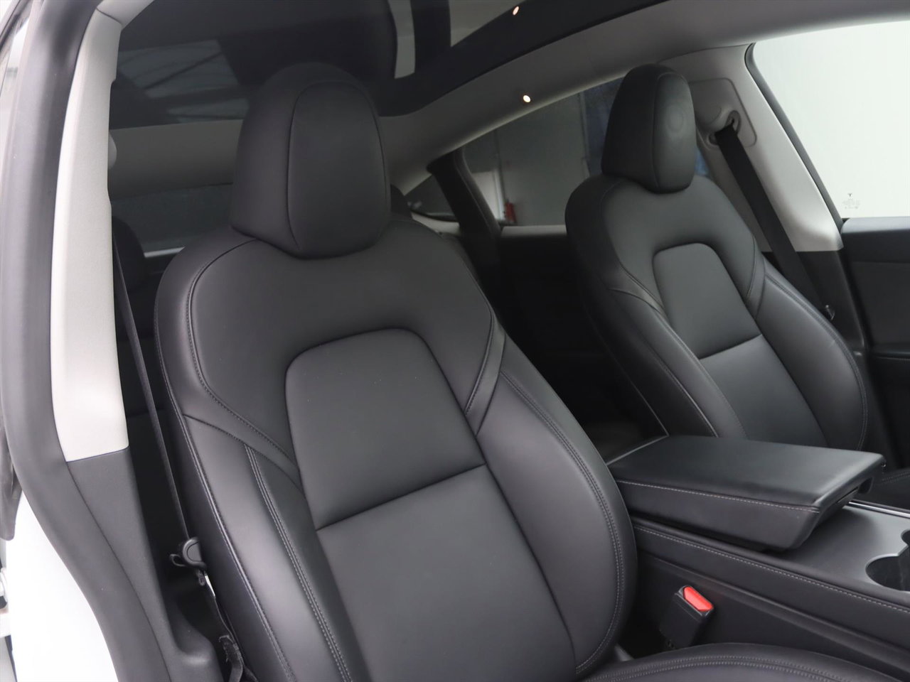 Tesla Model Y Long Range AWD 75kWh 351pk 93.1% SoH AMD RYZEN [ AUTOPILOT+19 INCH+PREMIUM AUDIO ] 21