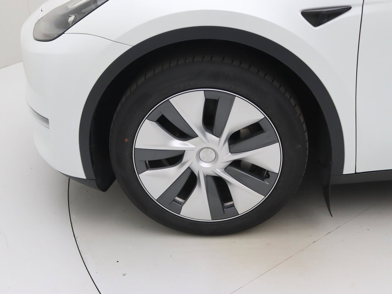 Tesla Model Y Long Range AWD 75kWh 351pk 93.1% SoH AMD RYZEN [ AUTOPILOT+19 INCH+PREMIUM AUDIO ] 22