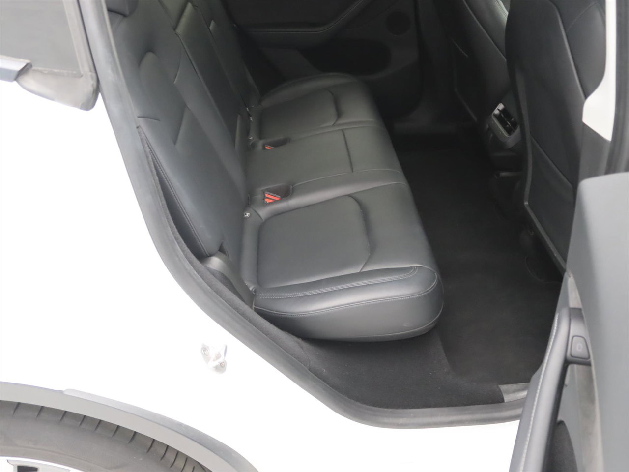 Tesla Model Y Long Range AWD 75kWh 351pk 93.1% SoH AMD RYZEN [ AUTOPILOT+19 INCH+PREMIUM AUDIO ] 16
