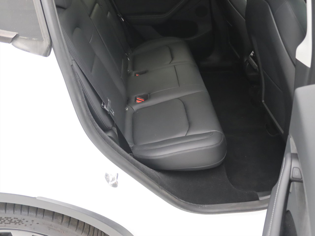 Tesla Model Y Long Range AWD 75kWh 351pk 93% SoH AMD RYZEN [ AUTOPILOT+20 INCH+PREMIUM AUDIO ] 16
