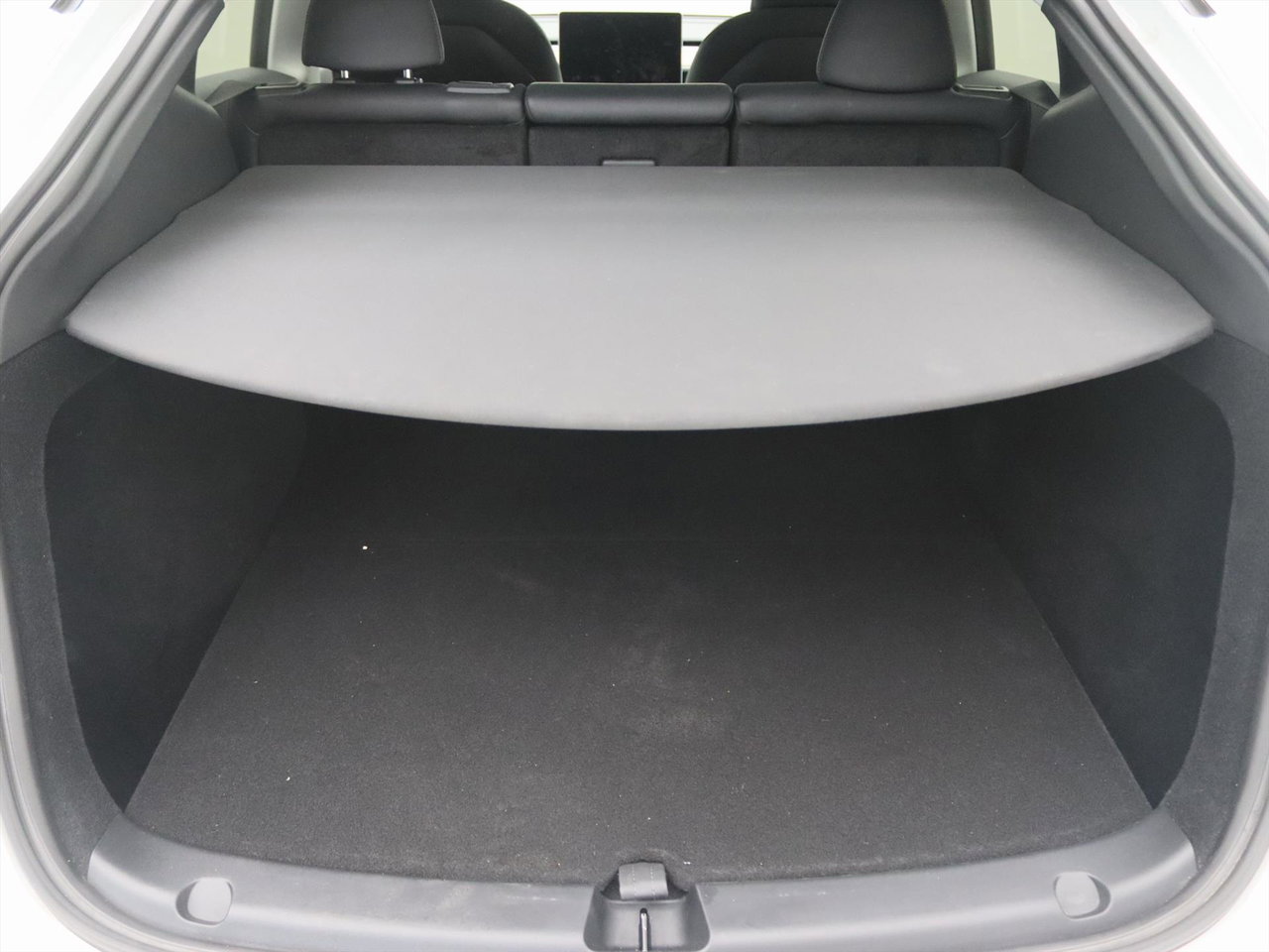 Tesla Model Y Long Range AWD 75kWh 351pk 93% SoH AMD RYZEN [ AUTOPILOT+20 INCH+PREMIUM AUDIO ] 10