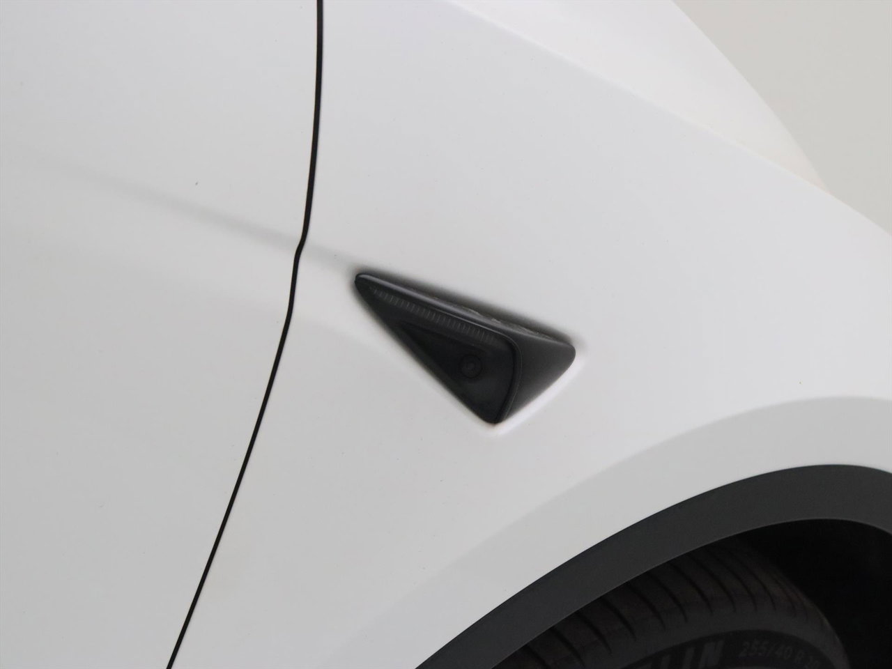 Tesla Model Y Long Range AWD 75kWh 351pk 93% SoH AMD RYZEN [ AUTOPILOT+20 INCH+PREMIUM AUDIO ] 14