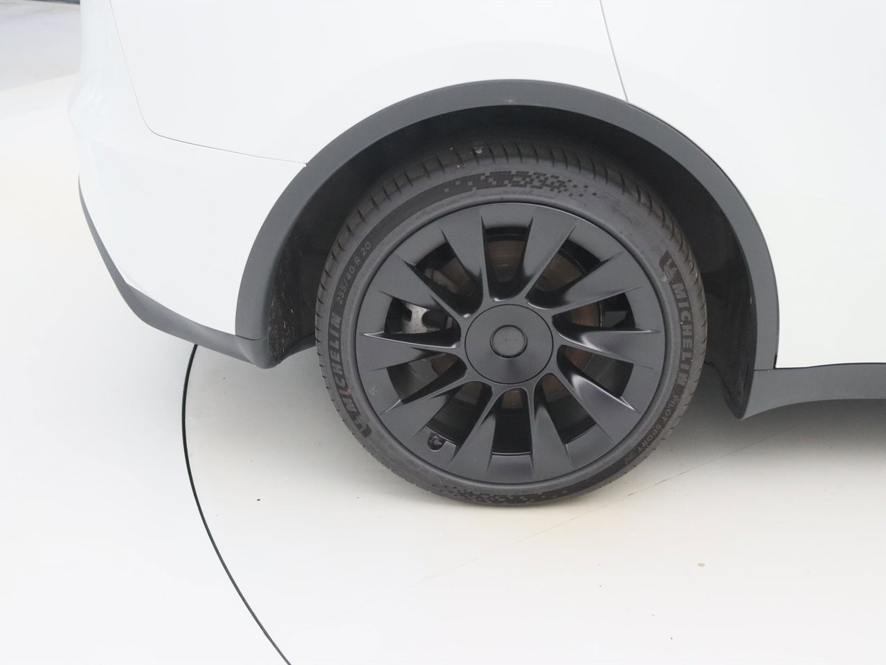 Tesla Model Y Long Range AWD 75kWh 351pk 93% SoH AMD RYZEN [ AUTOPILOT+20 INCH+PREMIUM AUDIO ] 12