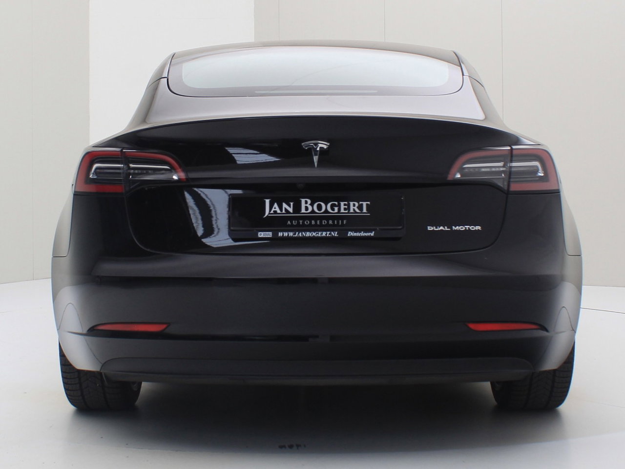Tesla Model 3 Long-Range AWD 351pk 75 kWh 90.1% SoH FACELIFT [ WARMTEPOMP+AUTOPILOT+19 INCH ] 7