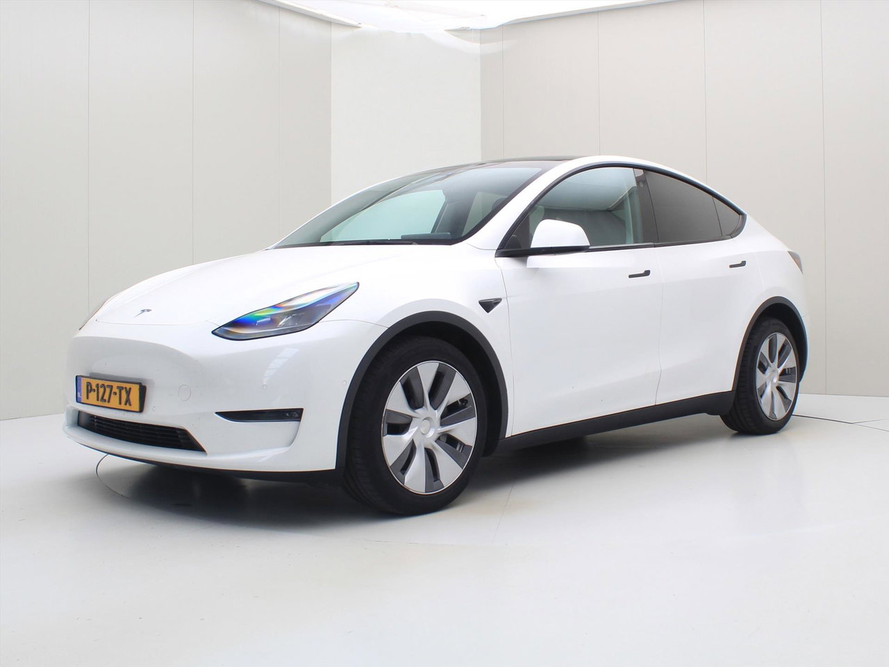 Tesla Model Y Long Range AWD 75kWh 351pk 91.3% SoH AMD RYZEN [ AUTOPILOT+19 INCH+PREMIUM AUDIO ]