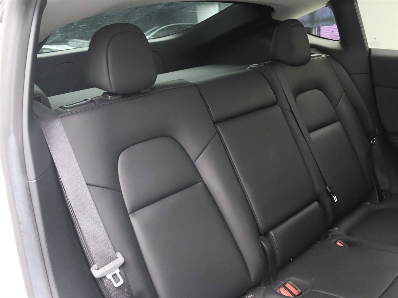Tesla Model Y Long Range AWD 75kWh 351pk 91.3% SoH AMD RYZEN [ AUTOPILOT+19 INCH+PREMIUM AUDIO ] 16