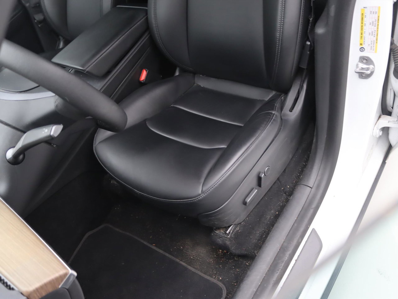 Tesla Model Y Long Range AWD 75kWh 351pk 91.3% SoH AMD RYZEN [ AUTOPILOT+19 INCH+PREMIUM AUDIO ] 25