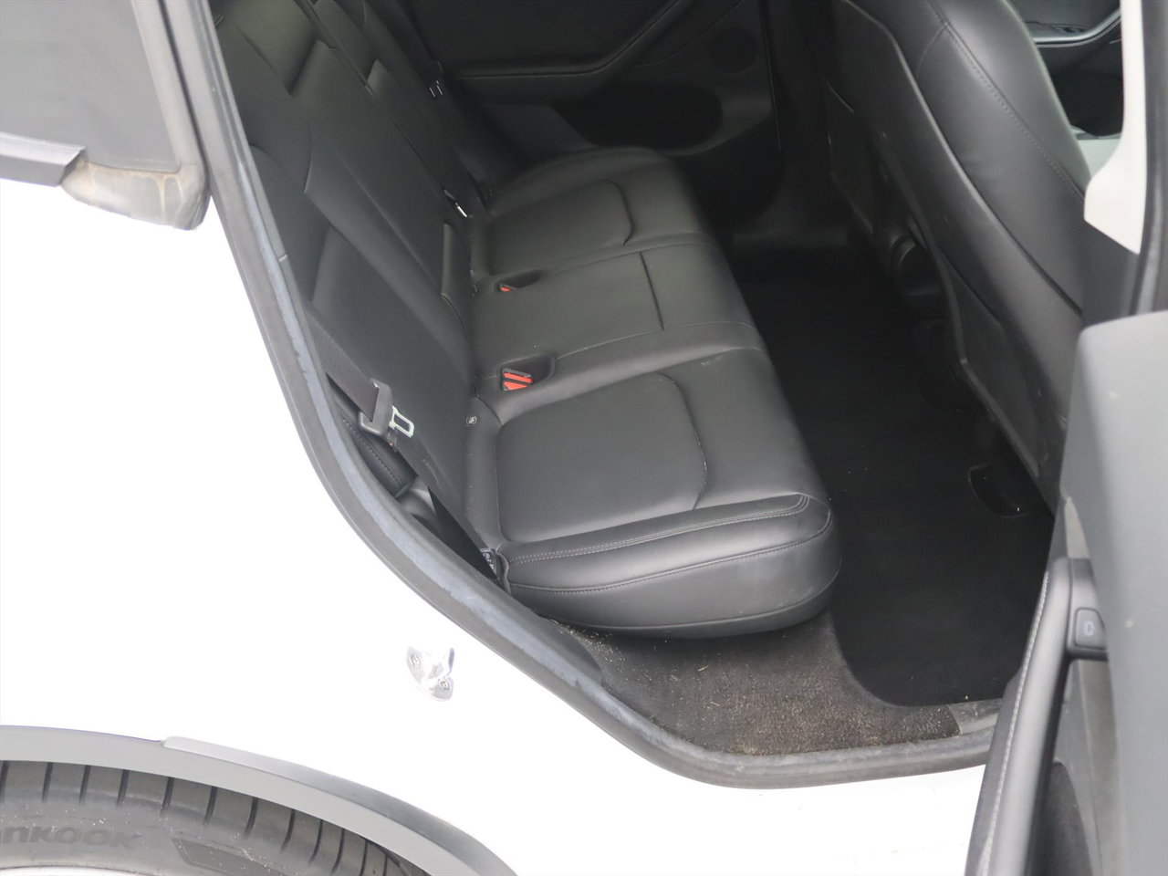 Tesla Model Y Long Range AWD 75kWh 351pk 91.3% SoH AMD RYZEN [ AUTOPILOT+19 INCH+PREMIUM AUDIO ] 15