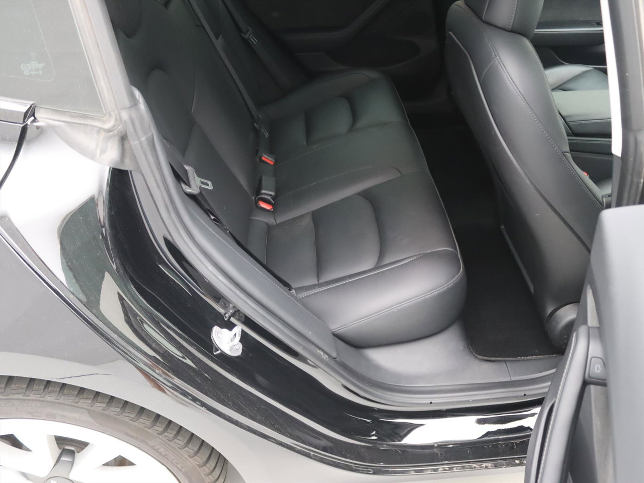 Tesla Model 3 Long-Range AWD 351pk 75 kWh UPGRADE [ RYZEN AMD+WARMTEPOMP+AUTOPILOT ] 13