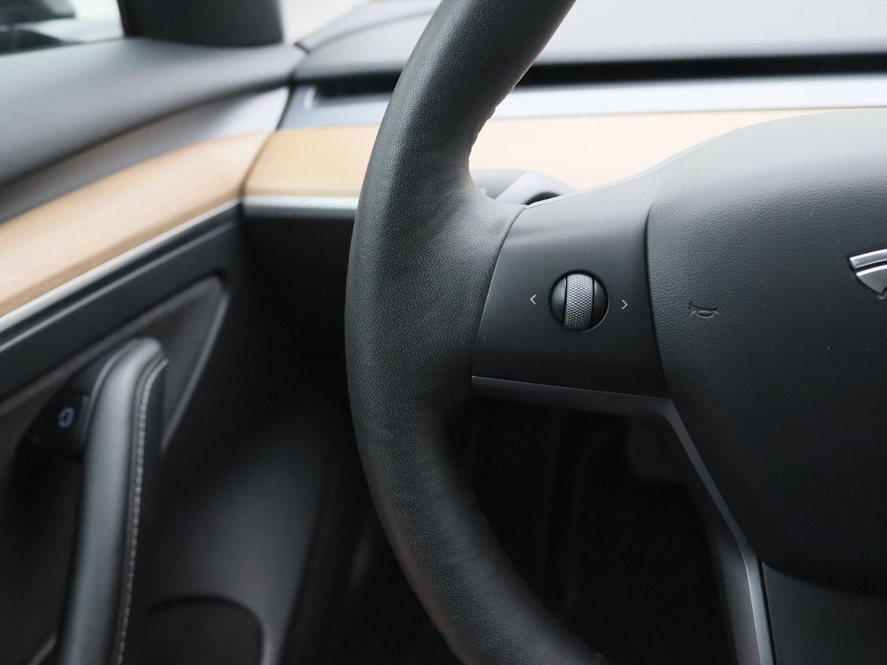 Tesla Model 3 Long-Range AWD 351pk 75 kWh UPGRADE [ RYZEN AMD+WARMTEPOMP+AUTOPILOT ] 25
