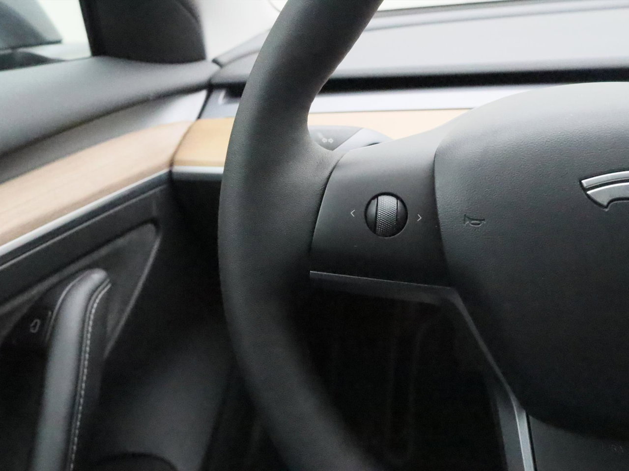Tesla Model 3 Long-Range AWD 351pk 75 kWh 92% SoH FACELIFT [ FSD+TREKHAAK+WARMTEPOMP+620KM WLTP+PREMIUM AUDIO ] 23