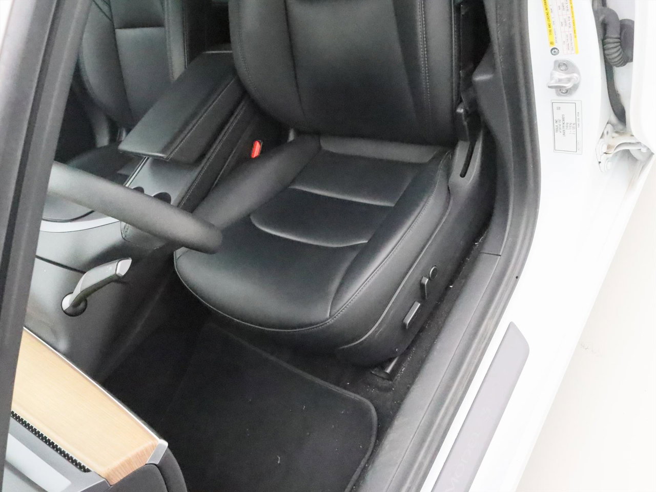 Tesla Model 3 Standard RWD Plus 90,6% SoH UPGRADE [ RYZEN AMD+LFP-ACCU+WARMTEPOMP+AUTOPILOT+60 kWh+PREMIUM AUDIO ] 17