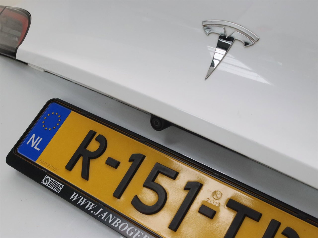 Tesla Model Y Standard RWD Plus 351pk 92,5% SoH AMD RYZEN [ LFP ACCU+AUTOPILOT+19 INCH+PREMIUM AUDIO ] 8