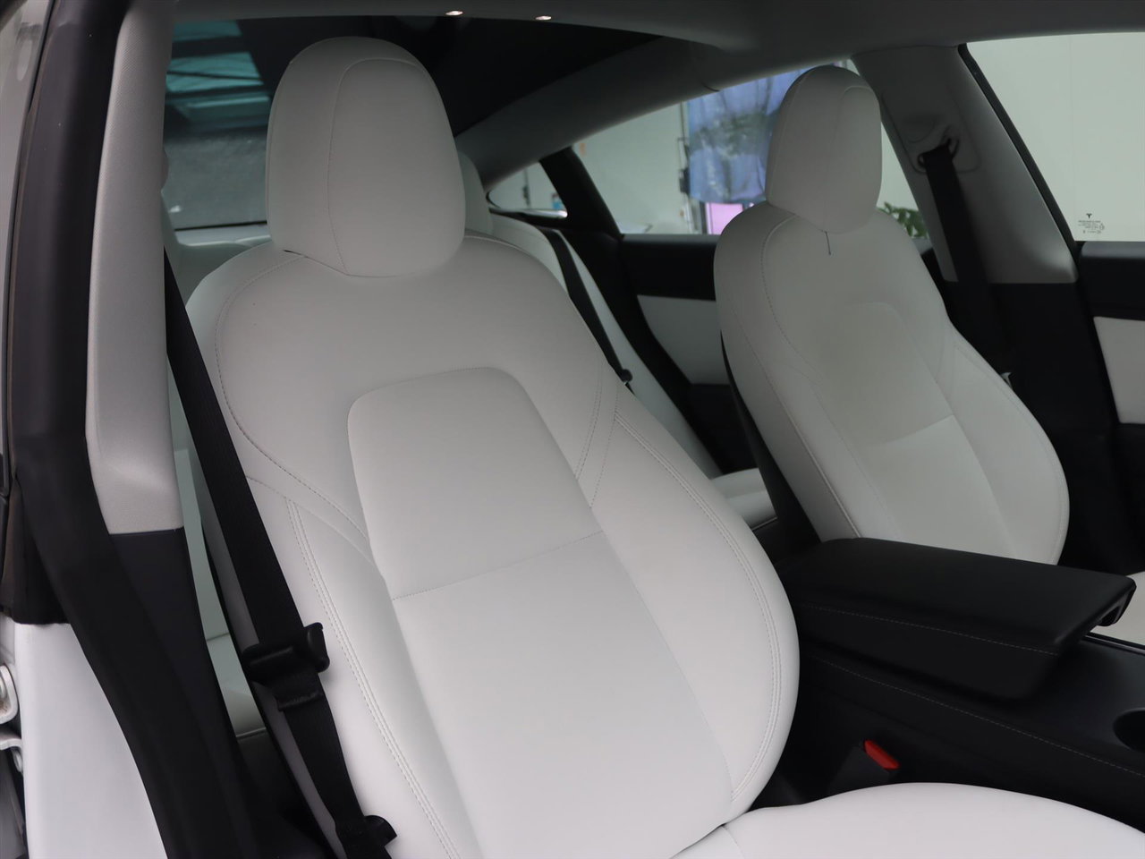 Tesla Model 3 Long-Range AWD 351pk 75 kWh FACELIFT 88,6% SoH [ WIT LEDER+WARMTEPOMP+AUTOPILOT+620KM WLTP+PREMIUM AUDIO ] 21