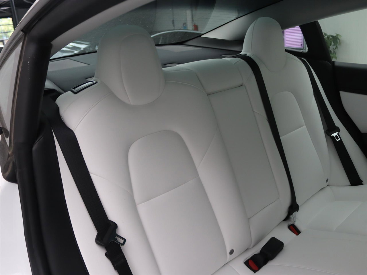 Tesla Model 3 Long-Range AWD 351pk 75 kWh FACELIFT 88,6% SoH [ WIT LEDER+WARMTEPOMP+AUTOPILOT+620KM WLTP+PREMIUM AUDIO ] 17