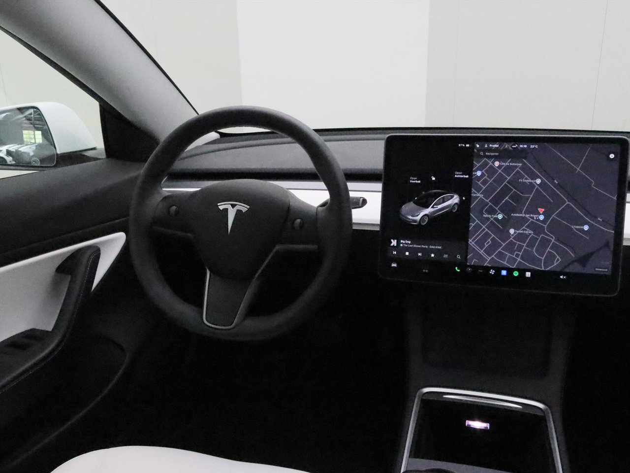 Tesla Model 3 Long-Range AWD 351pk 75 kWh FACELIFT 88,6% SoH [ WIT LEDER+WARMTEPOMP+AUTOPILOT+620KM WLTP+PREMIUM AUDIO ] 18