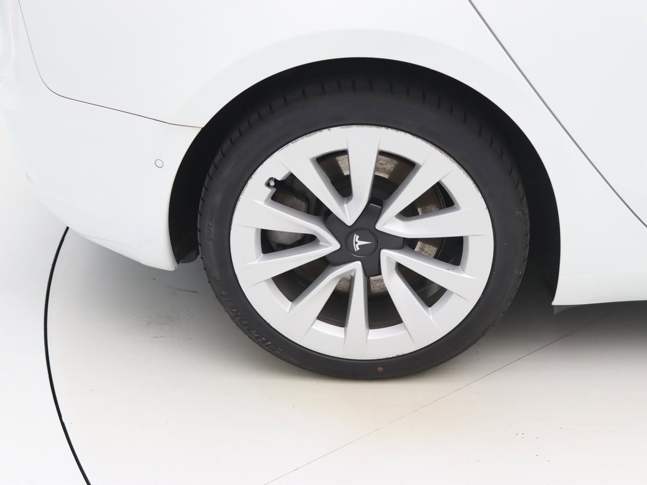 Tesla Model 3 Long-Range AWD 351pk 75 kWh FACELIFT 88,6% SoH [ WIT LEDER+WARMTEPOMP+AUTOPILOT+620KM WLTP+PREMIUM AUDIO ] 12