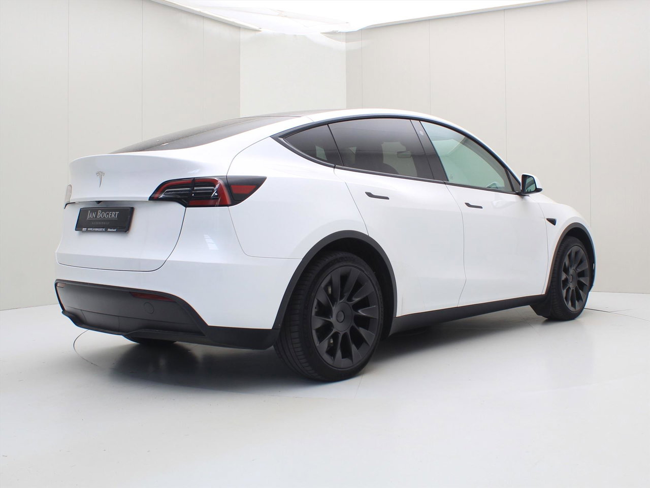 Tesla Model Y Standard RWD Plus 93.2% SoH [ AMD RYZEN+AUTOPILOT+19 INCH+PREMIUM AUDIO ] 2