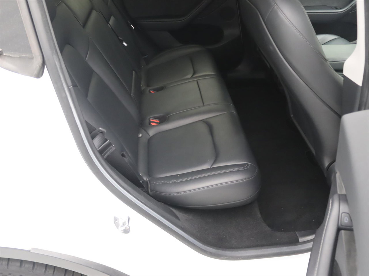 Tesla Model Y Standard RWD Plus 93.2% SoH [ AMD RYZEN+AUTOPILOT+19 INCH+PREMIUM AUDIO ] 14