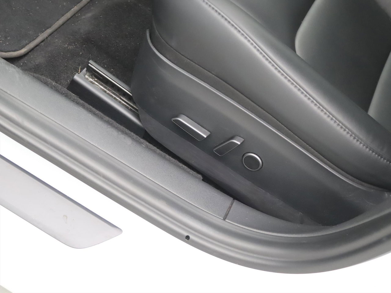 Tesla Model 3 Standard RWD Plus 90,3% SoH FACELIFT [ LFP-ACCU+WARMTEPOMP+AUTOPILOT+60 kWh+PREMIUM AUDIO ] 18