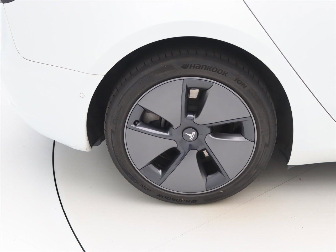 Tesla Model 3 Standard RWD Plus 90,3% SoH FACELIFT [ LFP-ACCU+WARMTEPOMP+AUTOPILOT+60 kWh+PREMIUM AUDIO ] 9