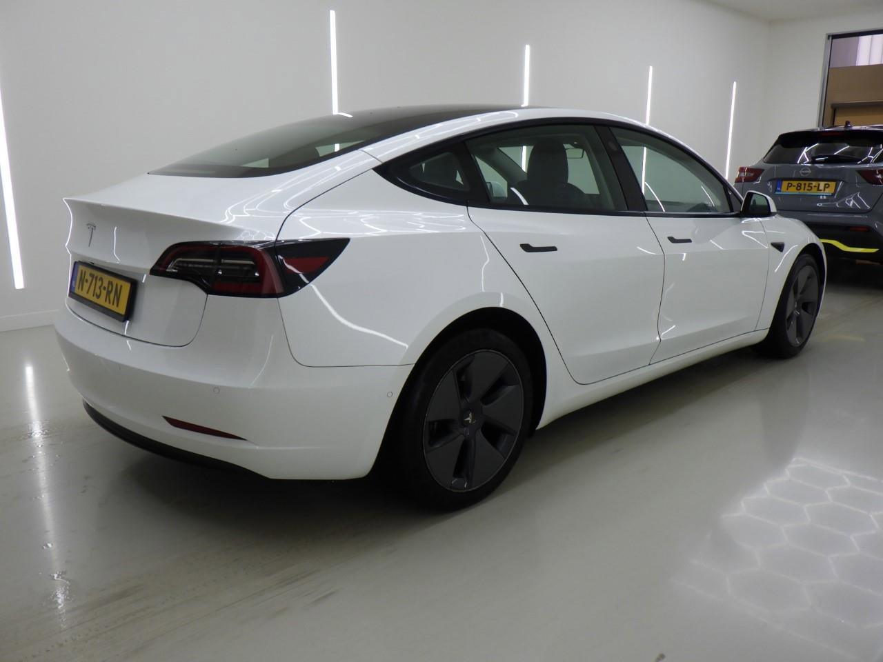 Tesla Model 3 Tesla Model 3 Standard RWD Plus FACELIFT 90,1% SoH [ LFP-ACCU+WARMTEPOMP+AUTOPILOT+60 kWh+PREMIUM AUDIO ] 2