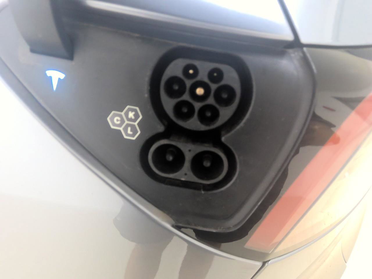 Tesla Model Y Long Range Dual Motor AWD 91,8% SoH Quicksilver [ AUTOPILOT+TREKHAAK+PANORAMADAK+STOELVERWARMING ] 14