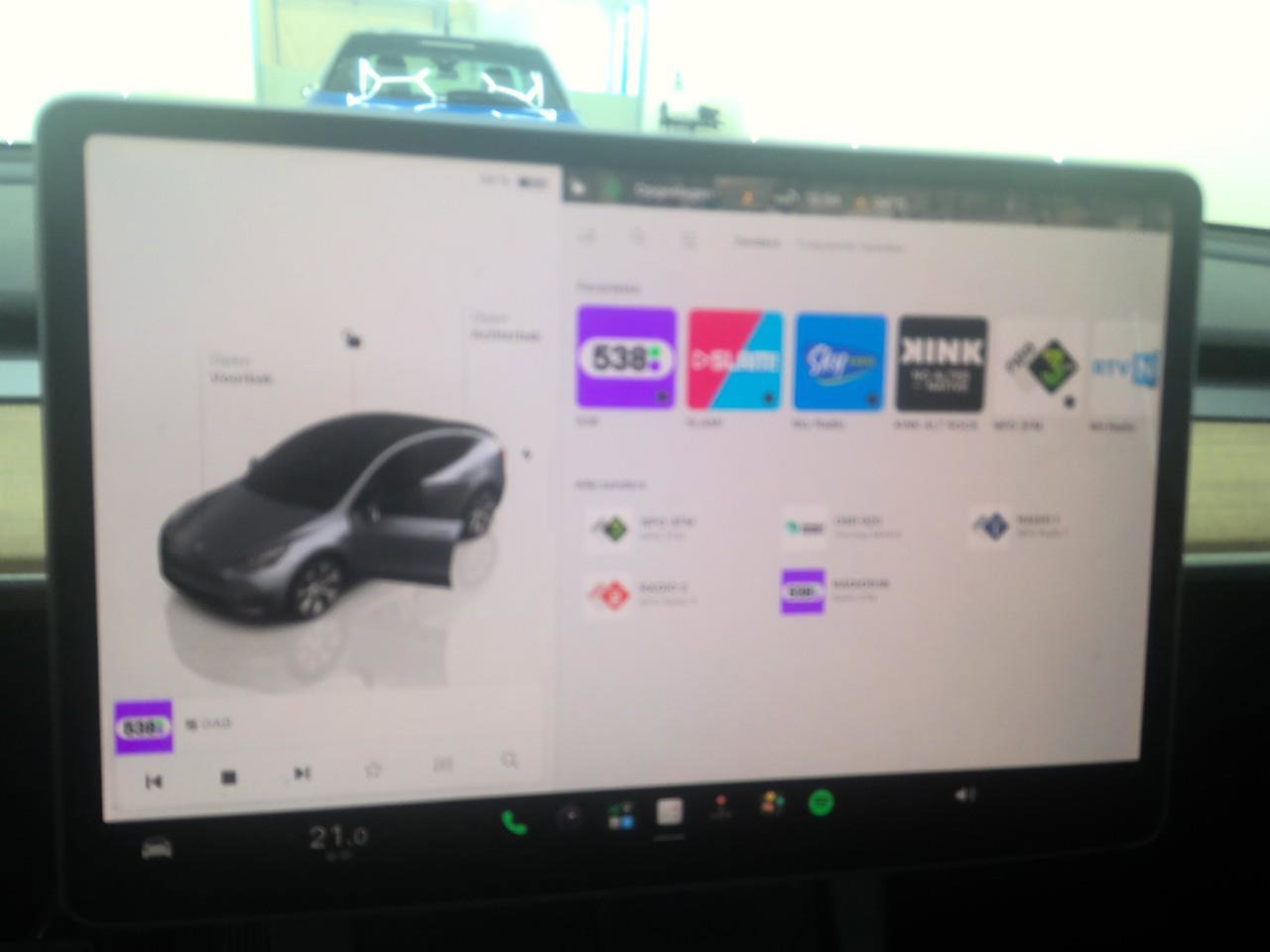 Tesla Model Y Long Range Dual Motor AWD 91,8% SoH Quicksilver [ AUTOPILOT+TREKHAAK+PANORAMADAK+STOELVERWARMING ] 18