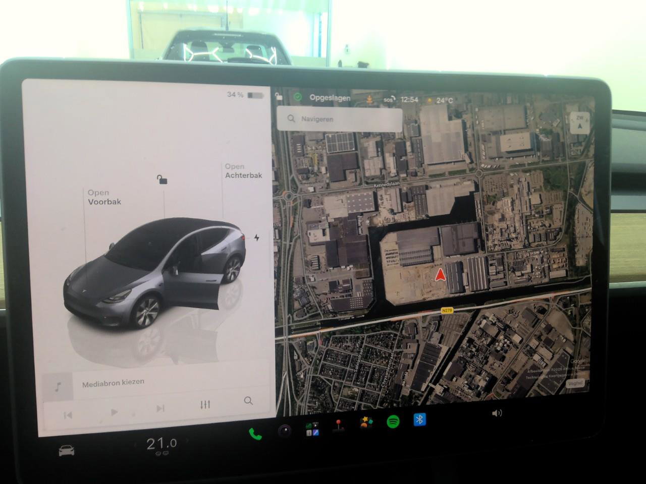Tesla Model Y Long Range Dual Motor AWD 91,8% SoH Quicksilver [ AUTOPILOT+TREKHAAK+PANORAMADAK+STOELVERWARMING ] 16