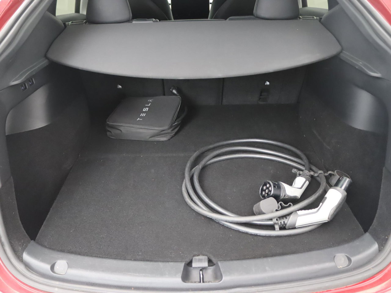 Tesla Model Y Long Range AWD 75kWh 351pk AMD RYZEN 92,2% SoH [ AUTOPILOT+20 INCH+PREMIUM AUDIO ] 9