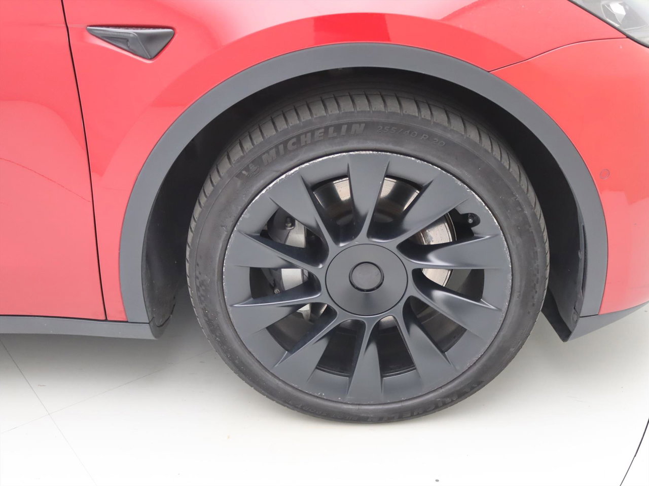Tesla Model Y Long Range AWD 75kWh 351pk AMD RYZEN 92,2% SoH [ AUTOPILOT+20 INCH+PREMIUM AUDIO ] 12