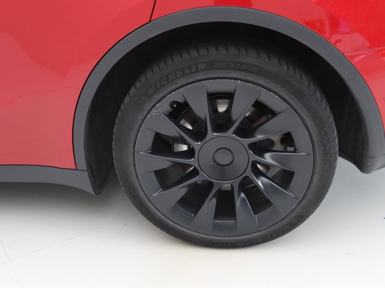 Tesla Model Y Long Range AWD 75kWh 351pk AMD RYZEN 92,2% SoH [ AUTOPILOT+20 INCH+PREMIUM AUDIO ] 22