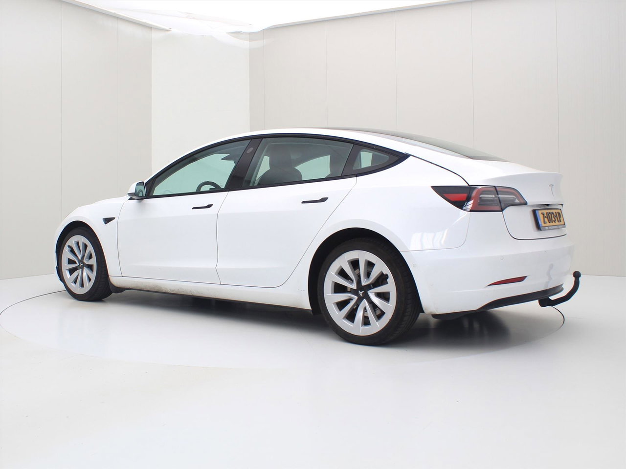 Tesla Model 3 Long-Range AWD 351pk 75 kWh FACELIFT [ TREKHAAK+WARMTEPOMP+19 INCH+AUTOPILOT+PREMIUM AUDIO ] 3