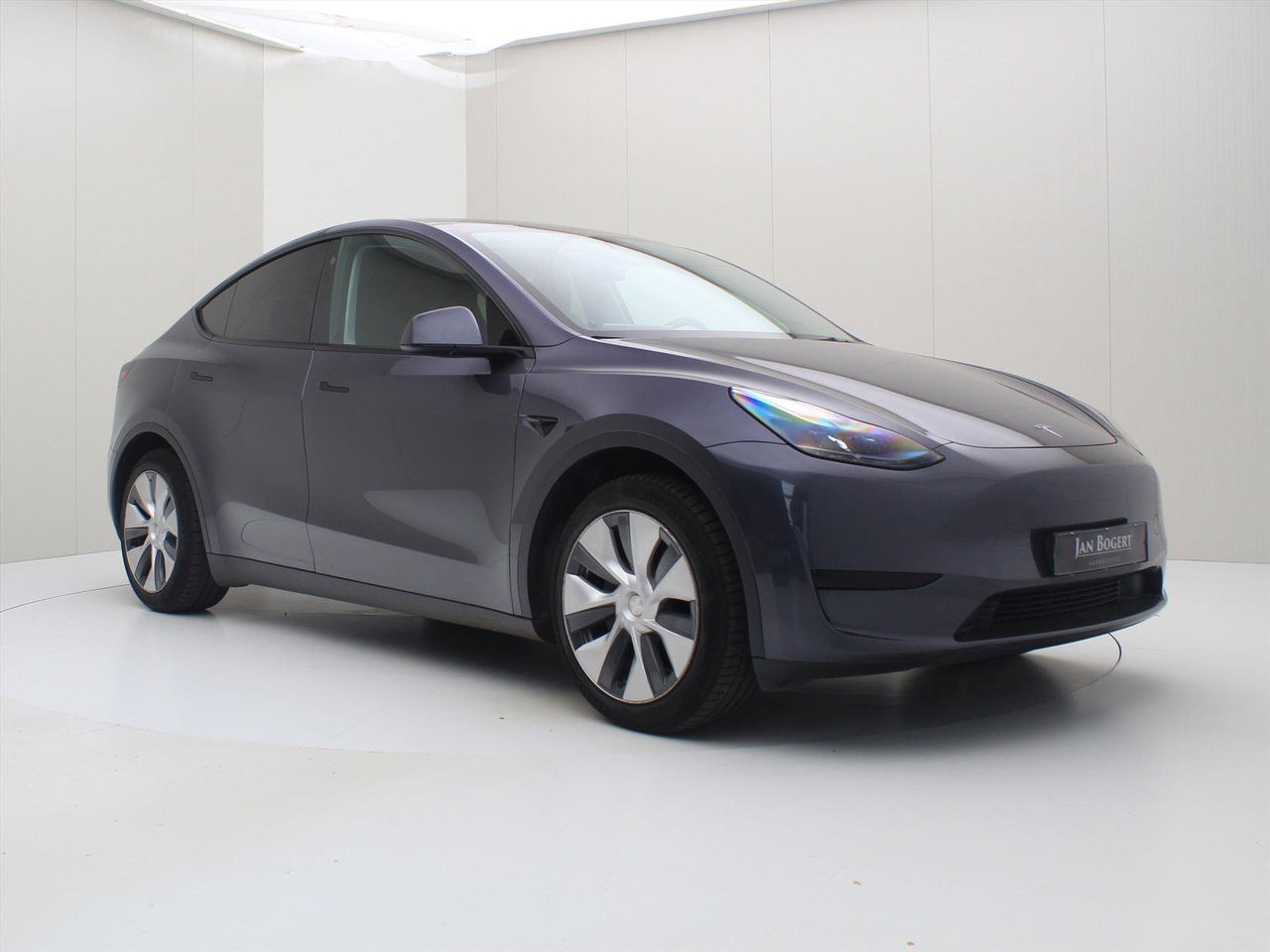 Tesla Model Y Standard RWD Plus 351pk AMD RYZEN [ LFP ACCU+AUTOPILOT+19 INCH+PREMIUM AUDIO ] 4