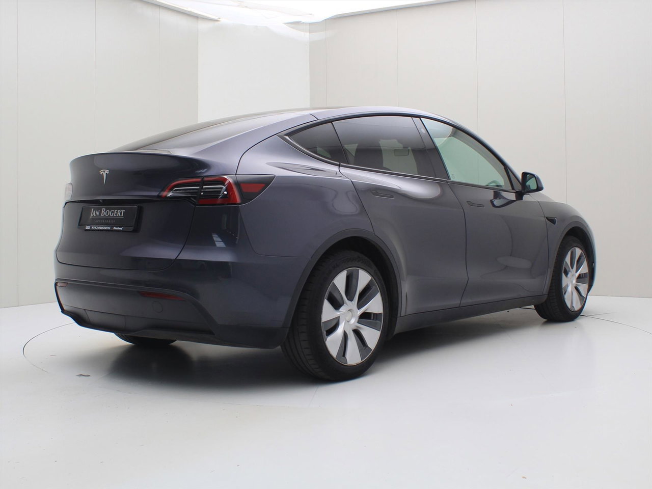 Tesla Model Y Standard RWD Plus 351pk AMD RYZEN [ LFP ACCU+AUTOPILOT+19 INCH+PREMIUM AUDIO ] 2