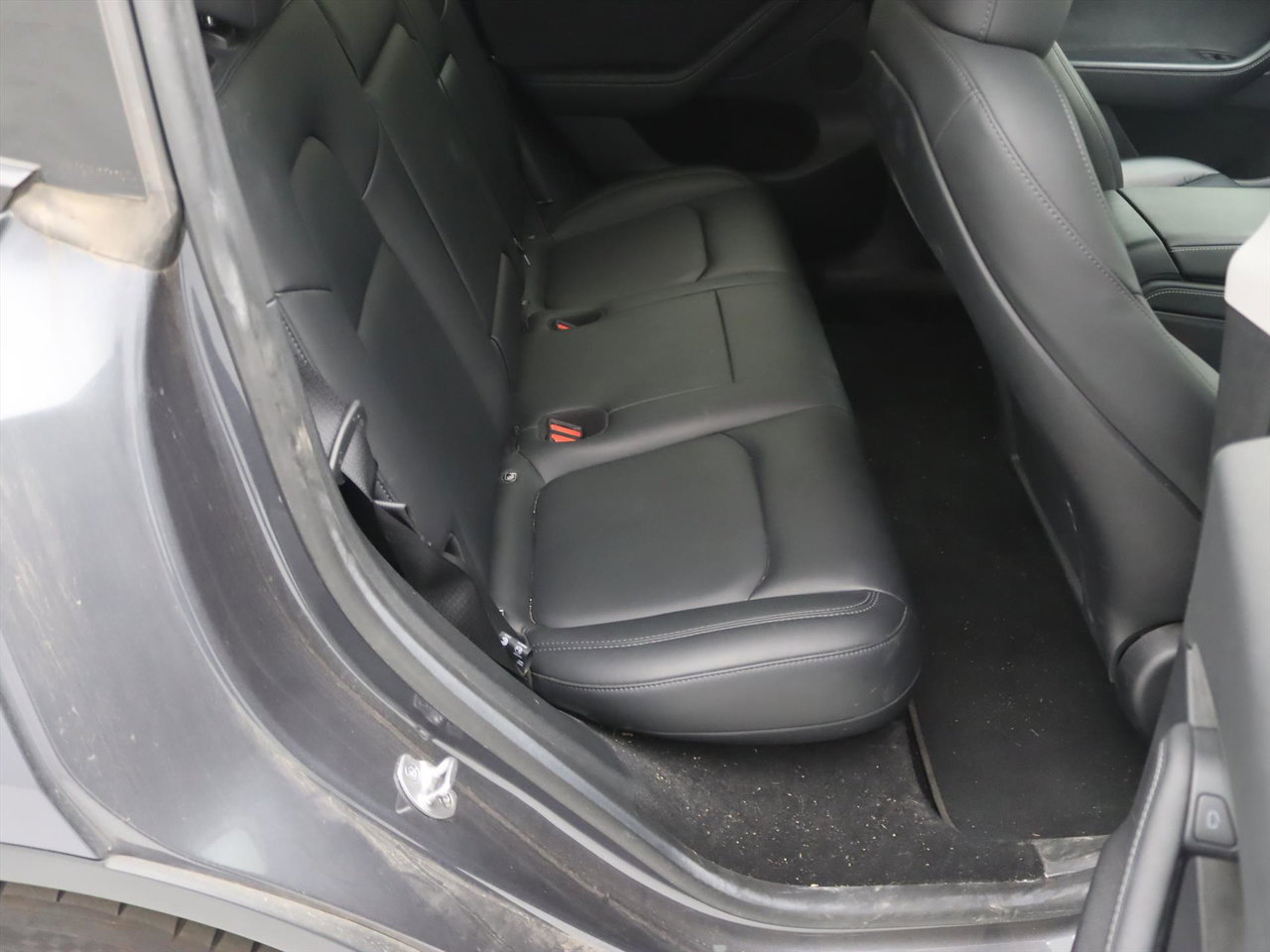 Tesla Model Y Standard RWD Plus 351pk AMD RYZEN [ LFP ACCU+AUTOPILOT+19 INCH+PREMIUM AUDIO ] 15
